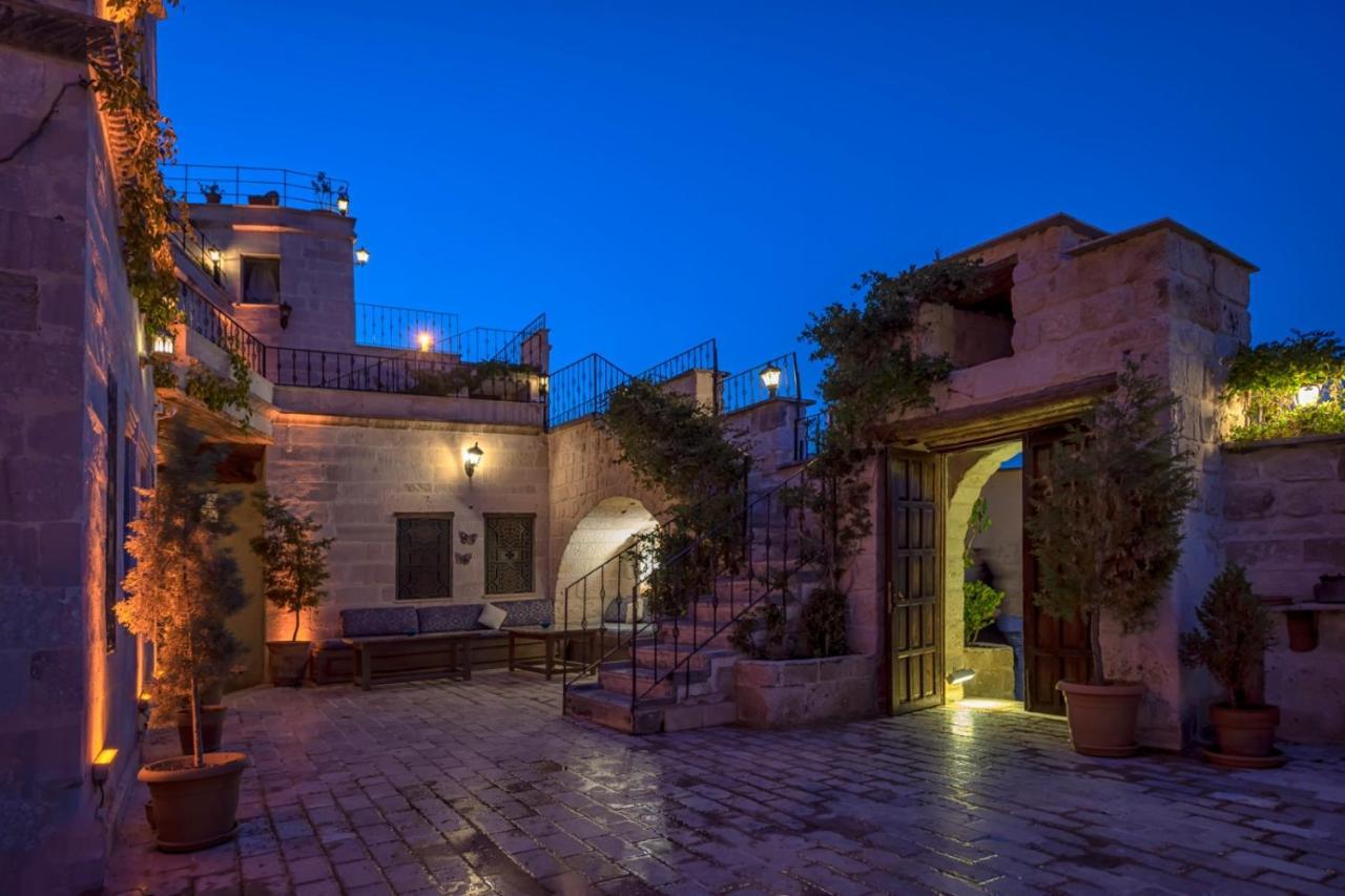 Sinasos Palace Cave Hotel Ürgüp Kültér fotó