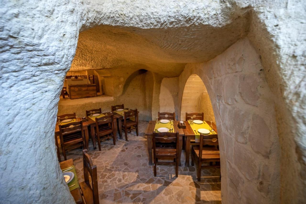 Sinasos Palace Cave Hotel Ürgüp Kültér fotó