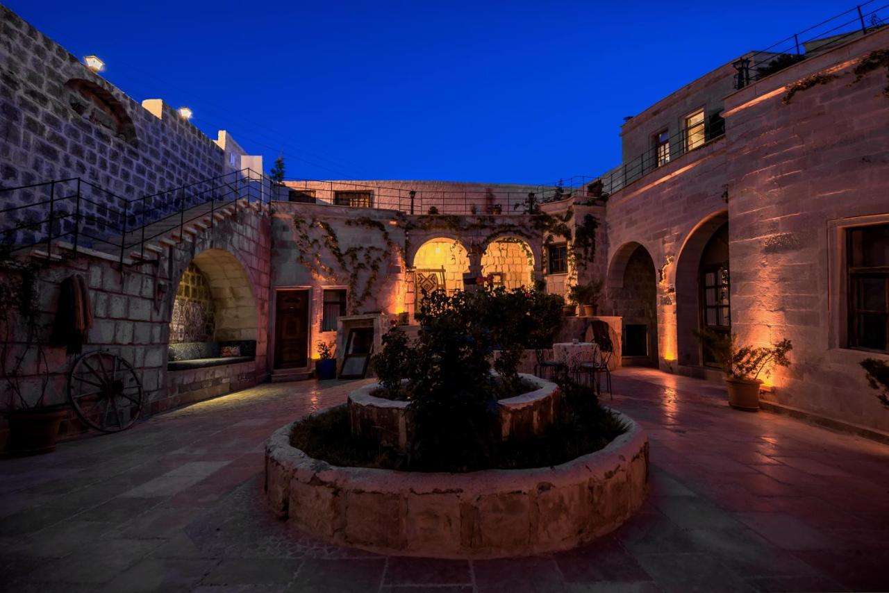 Sinasos Palace Cave Hotel Ürgüp Kültér fotó