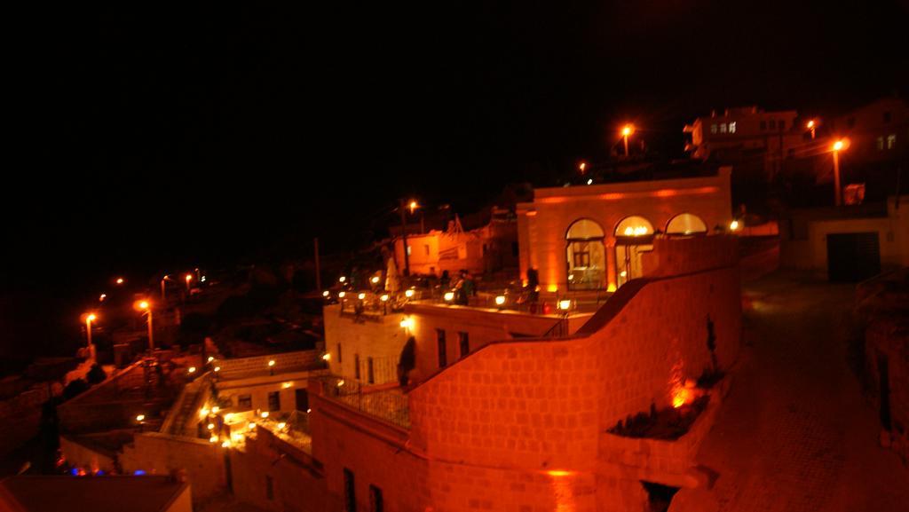 Sinasos Palace Cave Hotel Ürgüp Kültér fotó