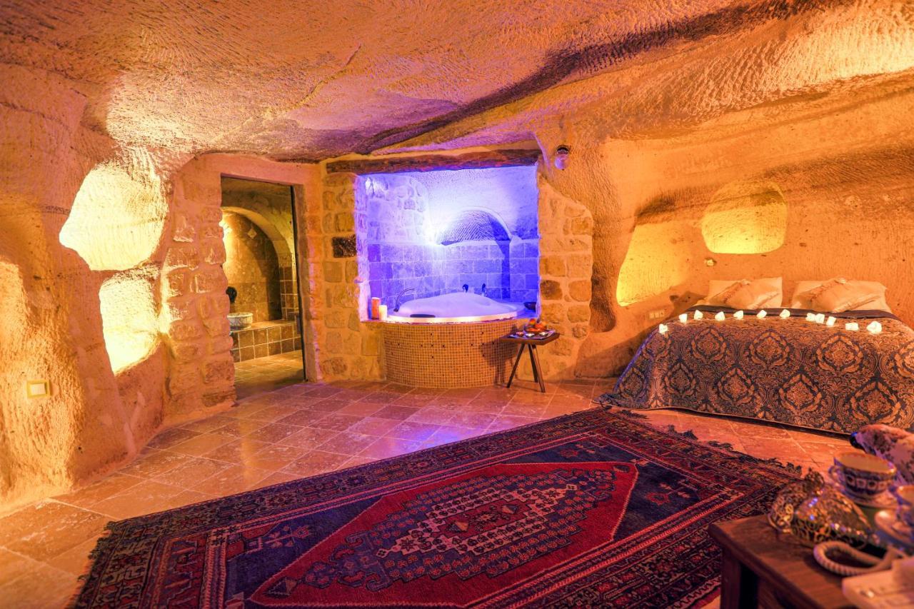 Sinasos Palace Cave Hotel Ürgüp Kültér fotó