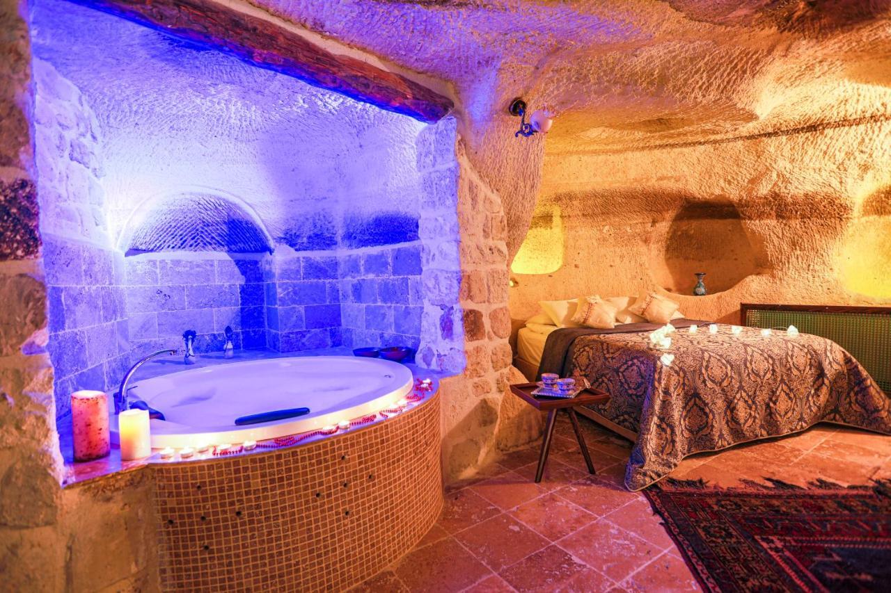 Sinasos Palace Cave Hotel Ürgüp Kültér fotó