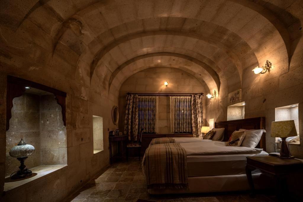 Sinasos Palace Cave Hotel Ürgüp Kültér fotó