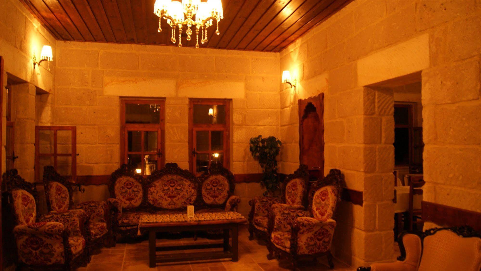 Sinasos Palace Cave Hotel Ürgüp Kültér fotó